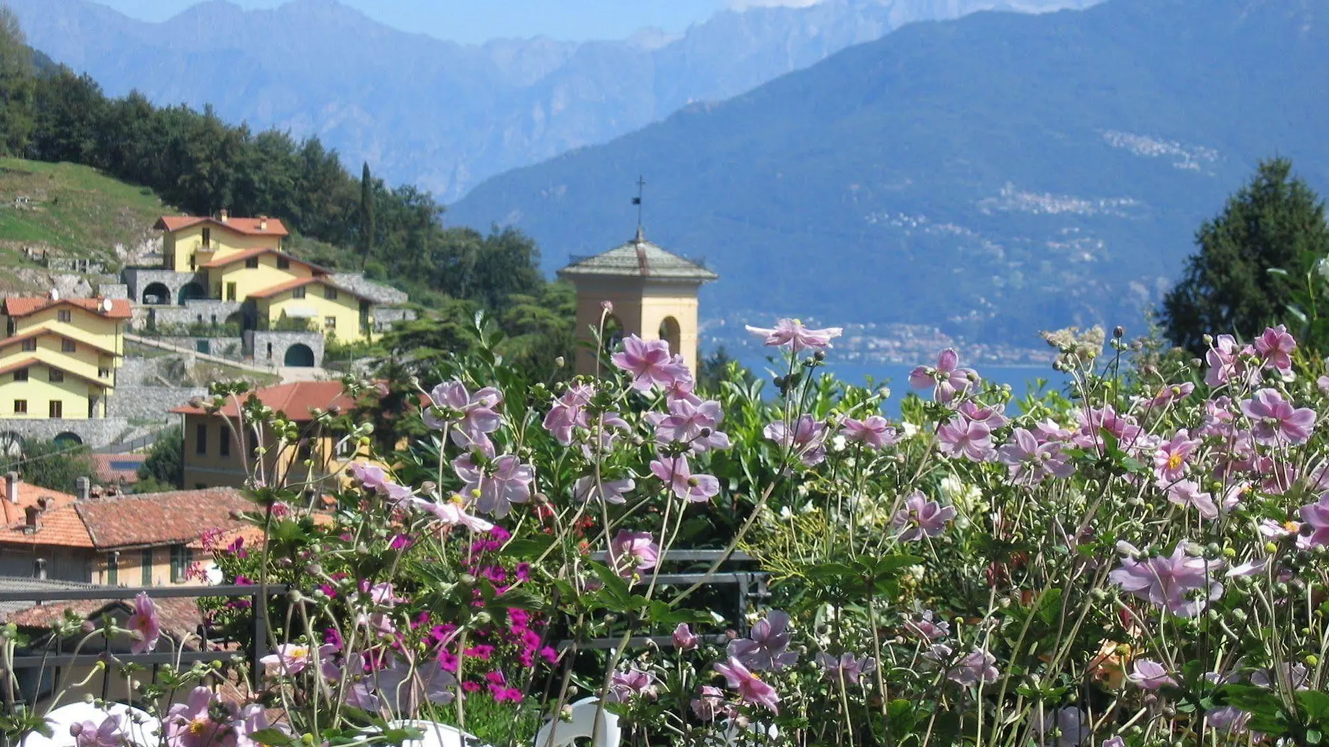 Balcone Fiorito Bed & Breakfast Menaggio 0*,